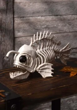 16" Deep Sea Light-Up Fish