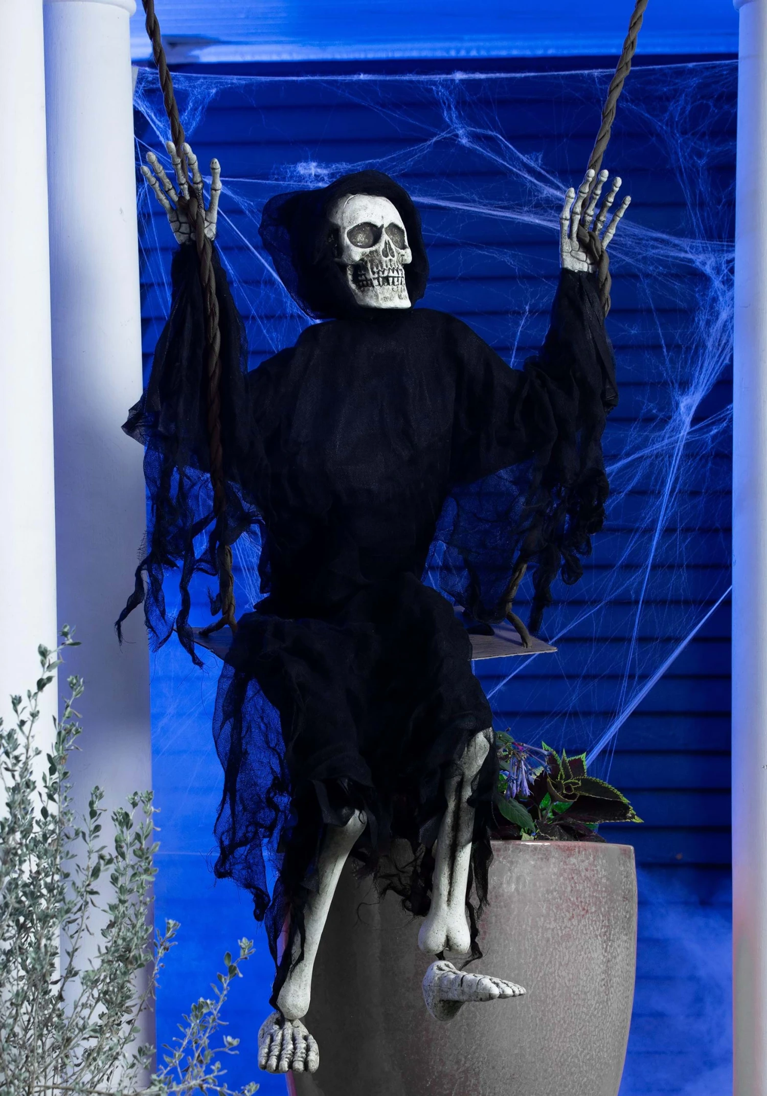 Fun World 5FT Grim Reaper Swinging Halloween Decoration 5 Fun World 5FT Grim Reaper Swinging Halloween Decoration - Image 3