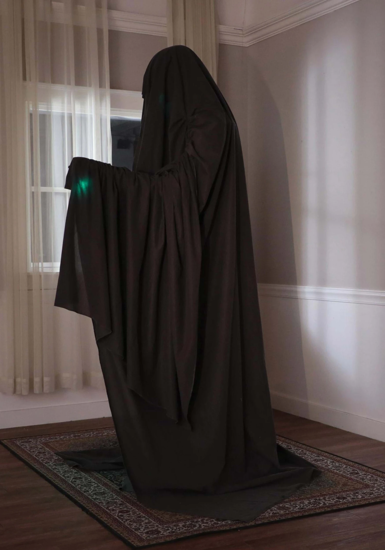 72" Animated Hooded Phantom Prop 5 72" Animated Hooded Phantom Prop - Image 3