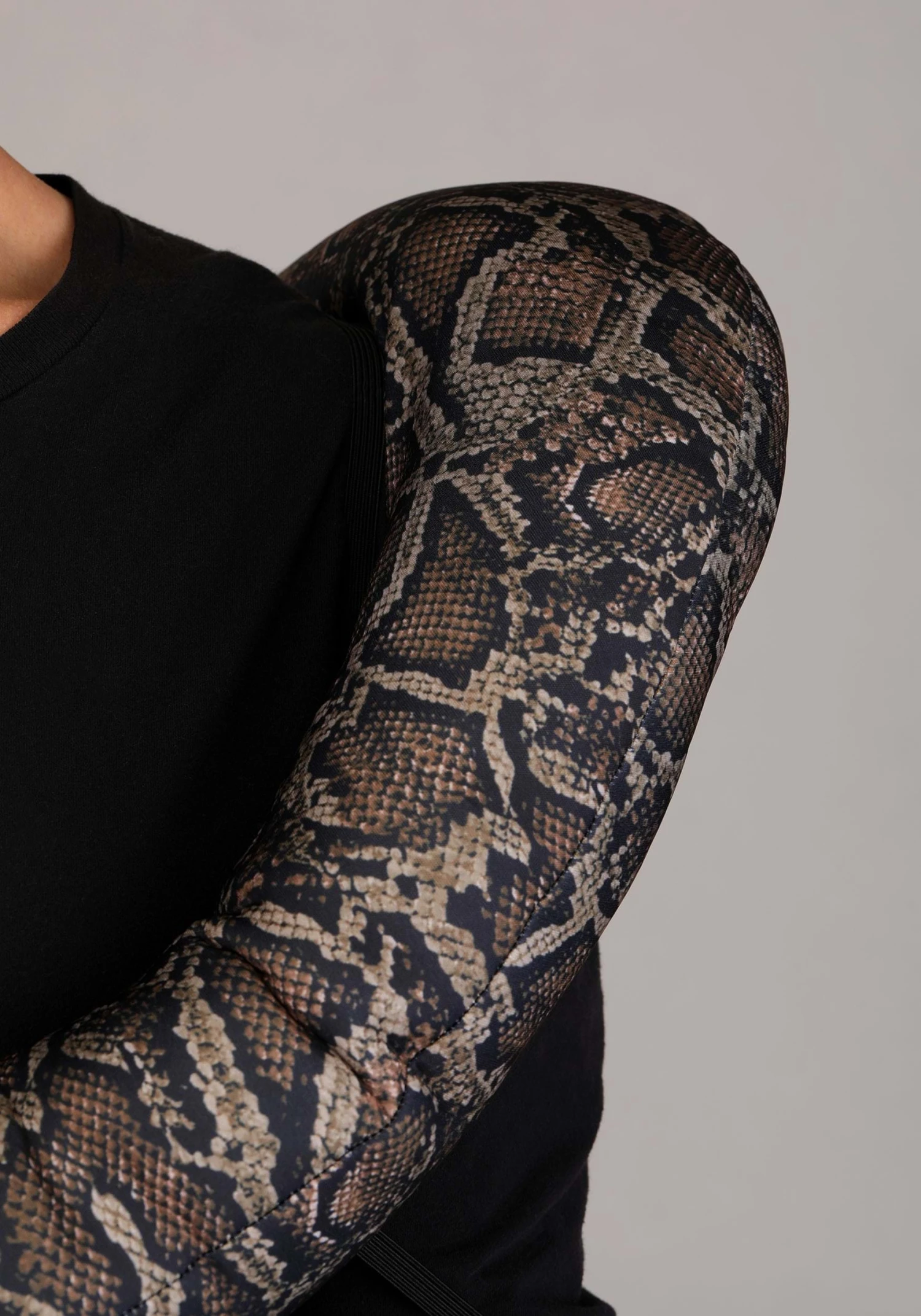 Adult Slithering Snake Costume 5 Adult Slithering Snake Costume - Image 3