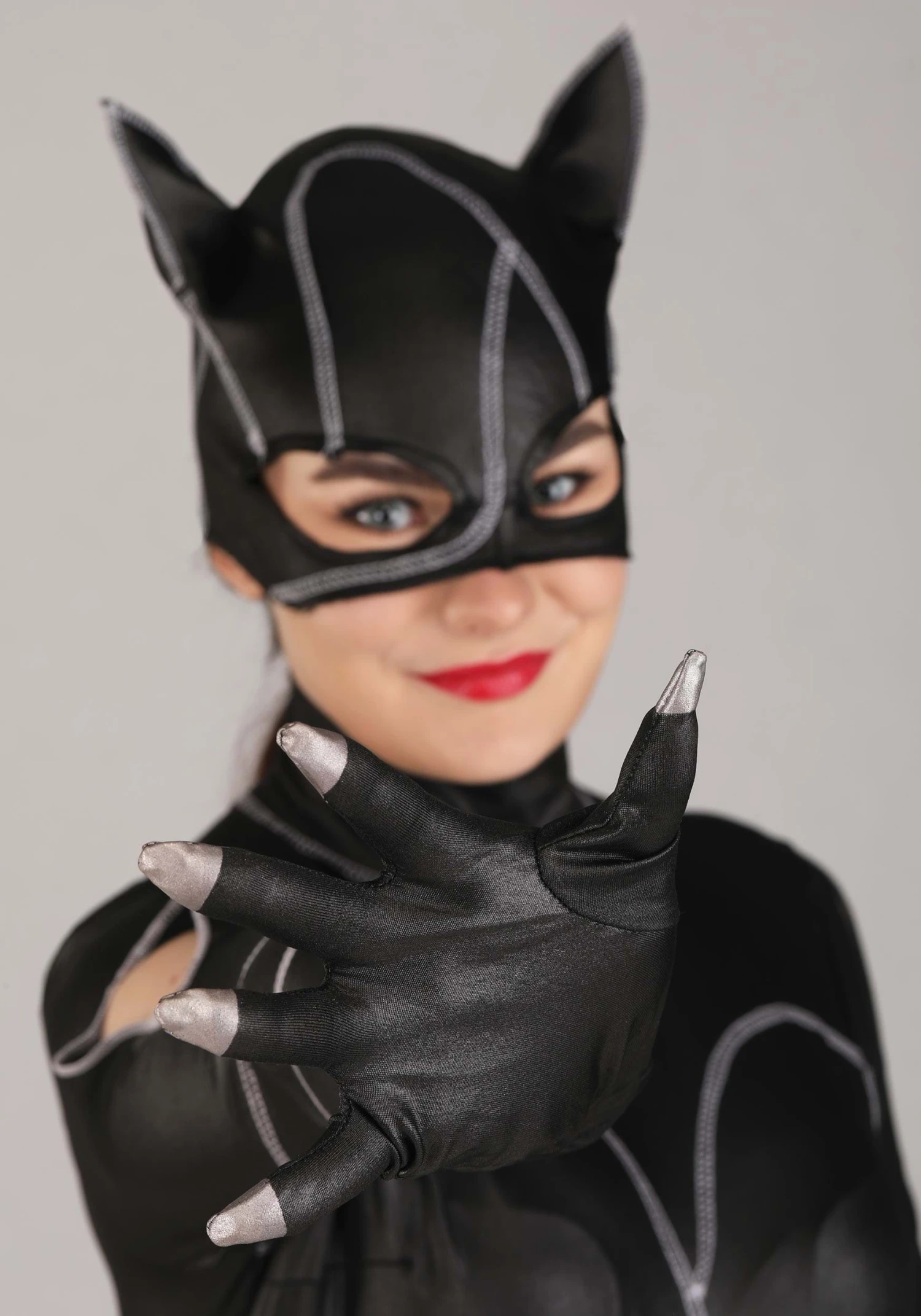 Women's Catwoman Deluxe Costume 6 Women's Catwoman Deluxe Costume - Image 4