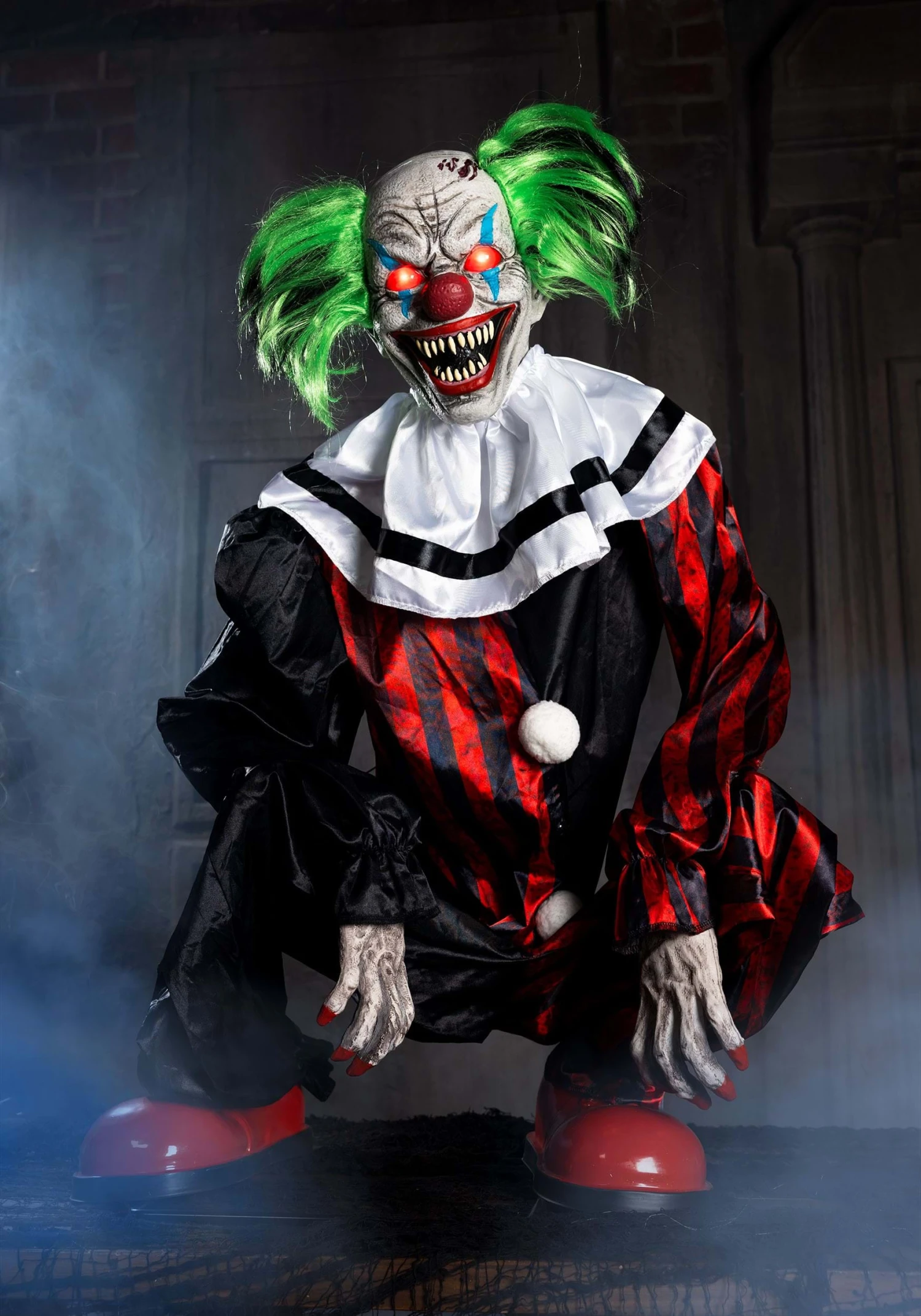 2.9FT Crouching Clown Red Animatronic Decoration 6 2.9FT Crouching Clown Red Animatronic Decoration - Image 4