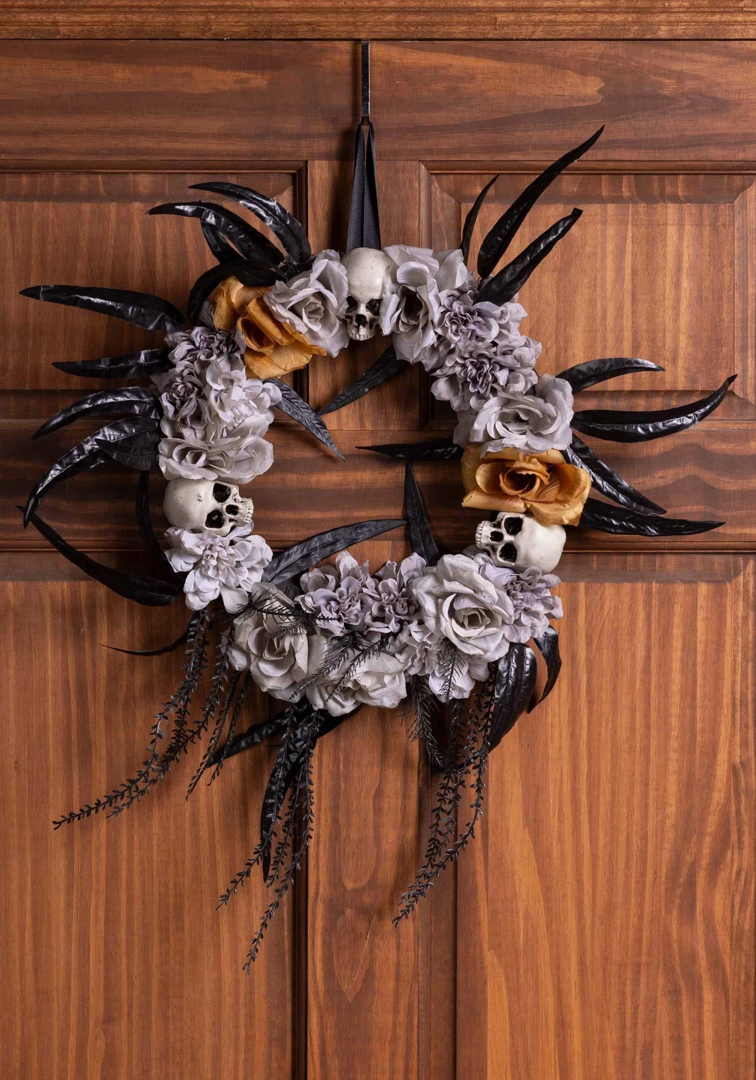 Gothic Flower & Skull Halloween Wreath Decoration 3 Gothic Flower & Skull Halloween Wreath Decoration