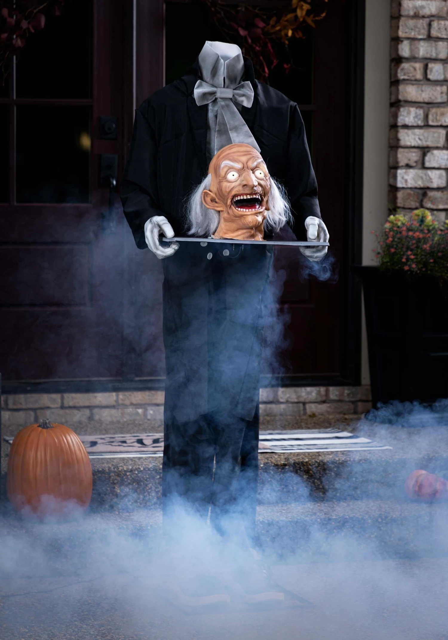 5FT Animated Head On A Platter Butler Halloween Decoration 3 5FT Animated Head On A Platter Butler Halloween Decoration