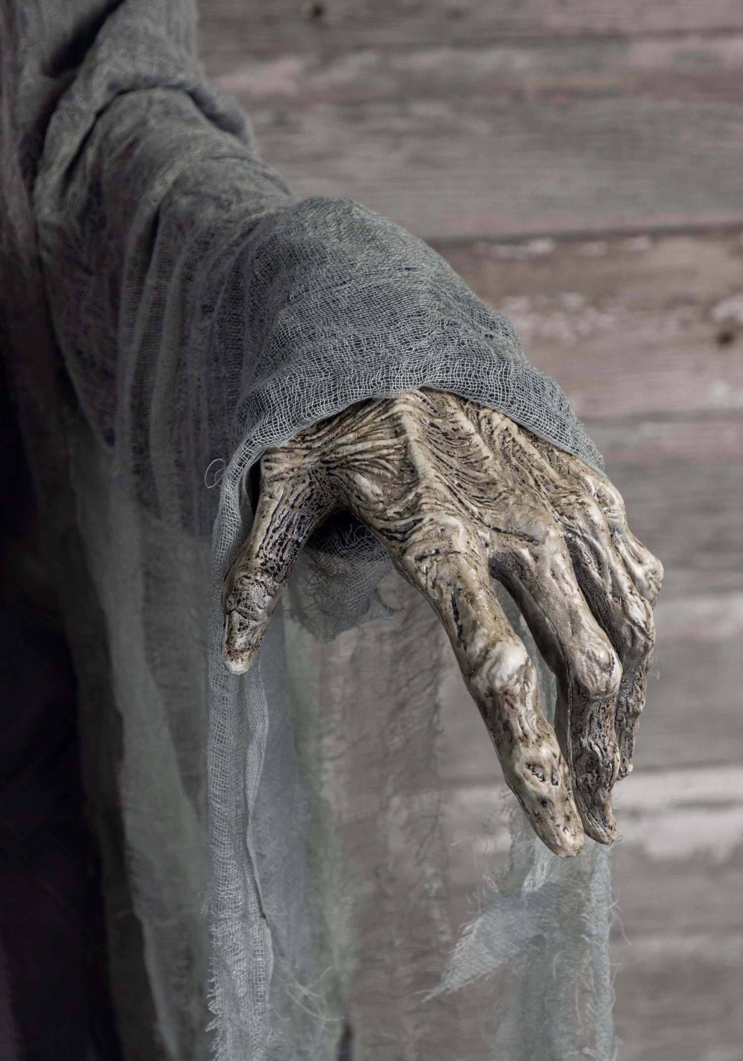 6FT Looming Phantom Animated Halloween Decoration 17 6FT Looming Phantom Animated Halloween Decoration - Image 15