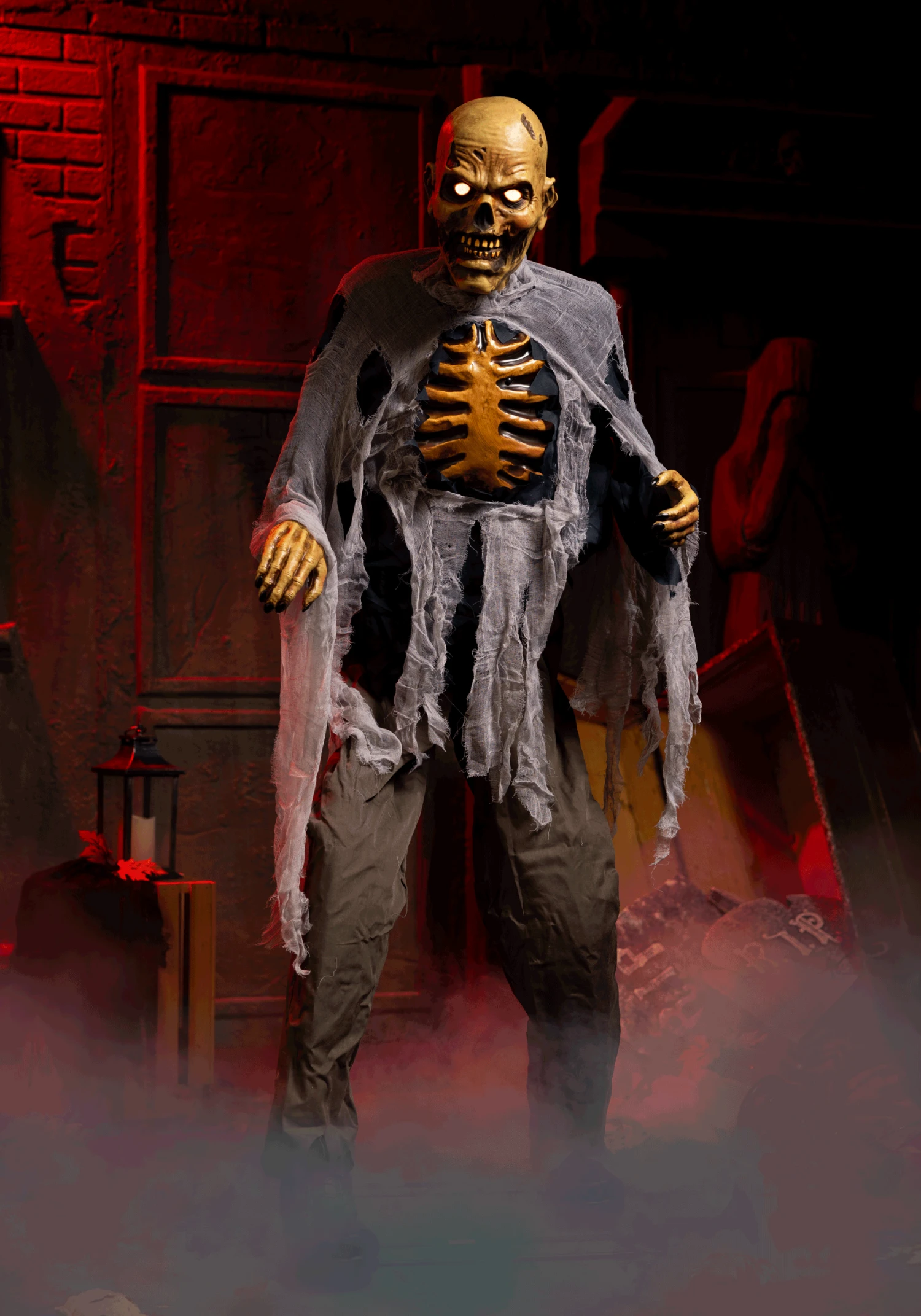 5.9FT Lumbering Zombie Animatronic Halloween Decoration 4 5.9FT Lumbering Zombie Animatronic Halloween Decoration - Image 2
