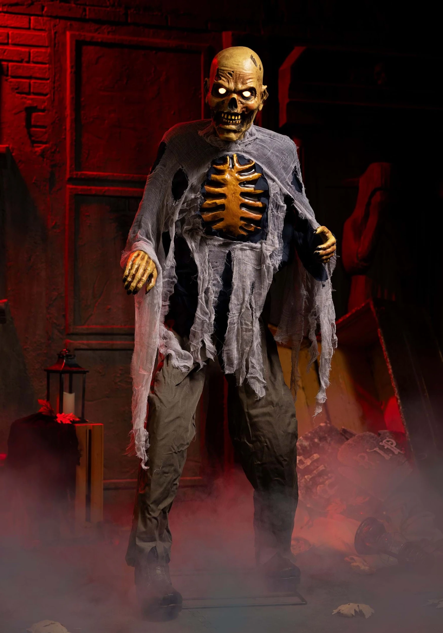 5.9FT Lumbering Zombie Animatronic Halloween Decoration 3 5.9FT Lumbering Zombie Animatronic Halloween Decoration