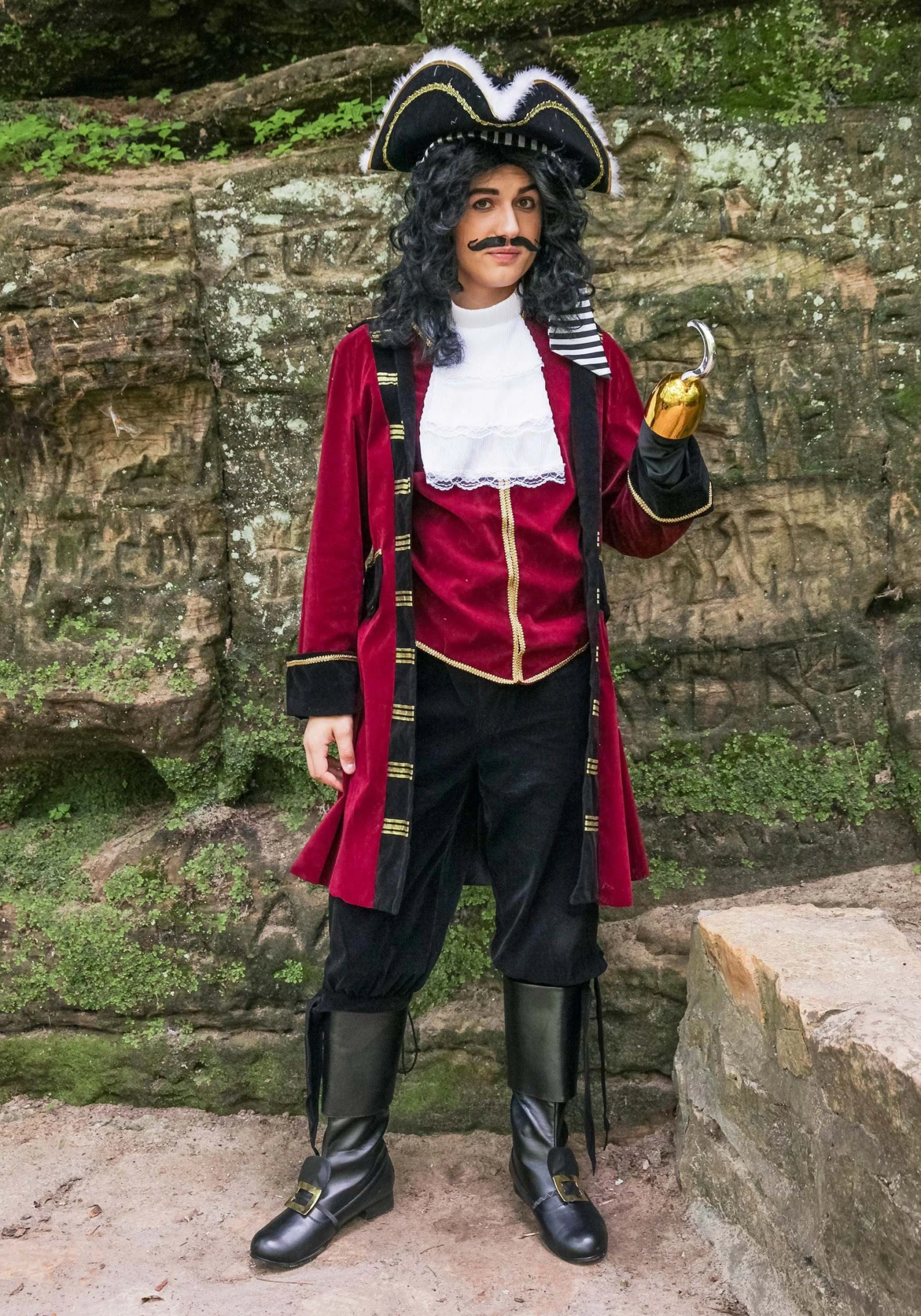 Plus Size Deluxe Captain Hook Men's Costume 4 Plus Size Deluxe Captain Hook Men's Costume - Image 2