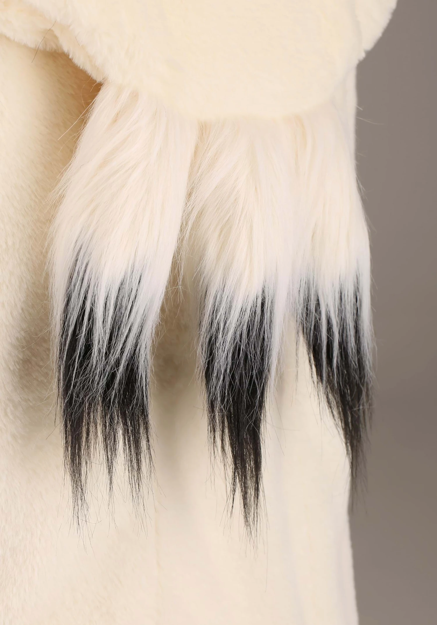 Cruella De Vil Coat Costume For Plus Size Women From Disney's 101 Dalmatians 14 Cruella De Vil Coat Costume For Plus Size Women From Disney's 101 Dalmatians - Image 12