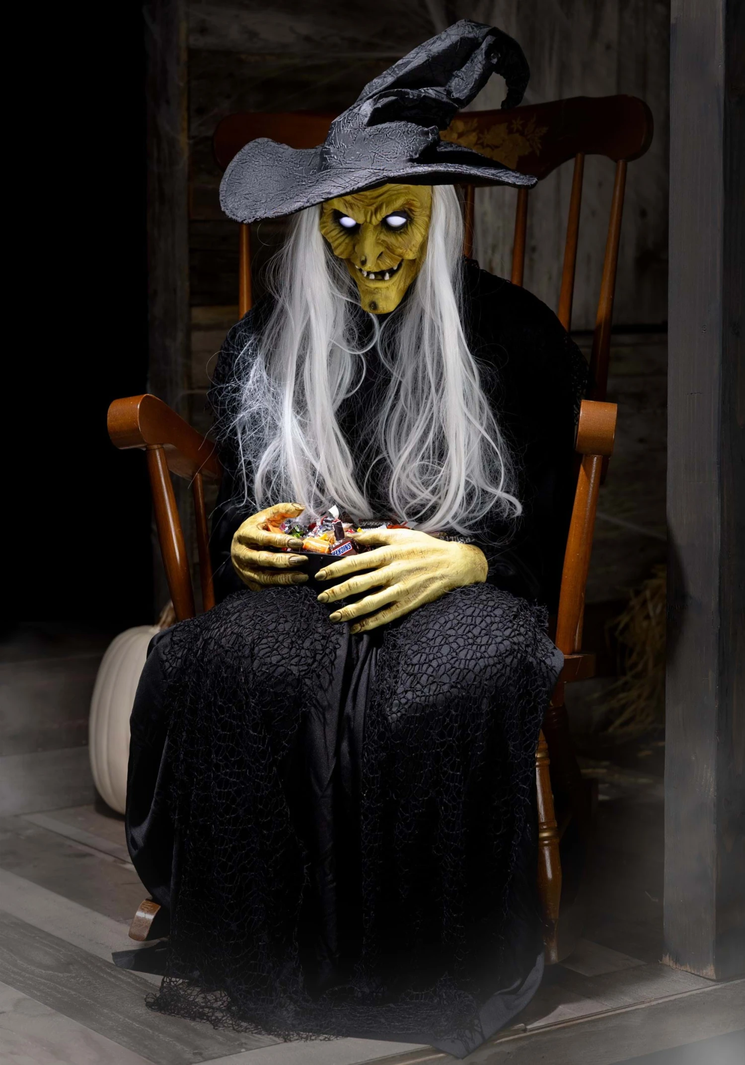 3.5FT Seated Witch Holding Candy Bowl Animatronic Decoration 3 3.5FT Seated Witch Holding Candy Bowl Animatronic Decoration