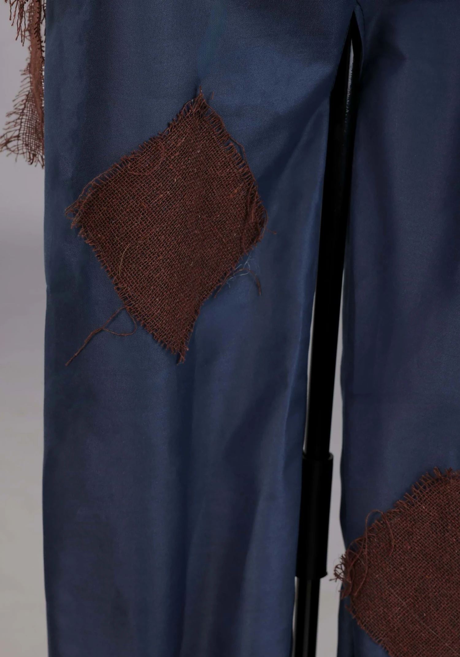 5.5FT Spineless Stanley Animatronic Zombie Decoration - Scream Saver 7 5.5FT Spineless Stanley Animatronic Zombie Decoration - Scream Saver - Image 5