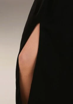 Cruella De Vil Stole Costume For Women From Disney’s 101 Dalmatians -Halloween Costumes womens prestige cruella de vil stole costume alt 7