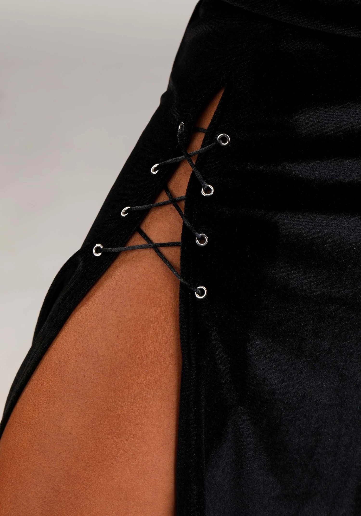 Winged Reaper Costume For Women 9 Winged Reaper Costume For Women - Image 7